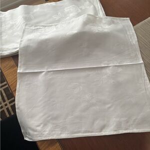 Demask dinner napkins NEW